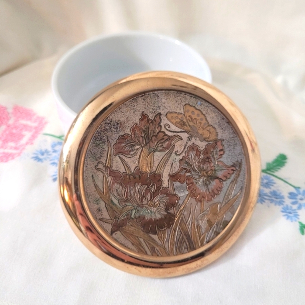 4/$26 Vintage Trinket & Vanity Box